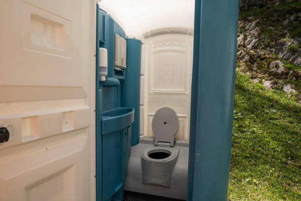 Best Porta potty delivery and setup  in Piqua, OH